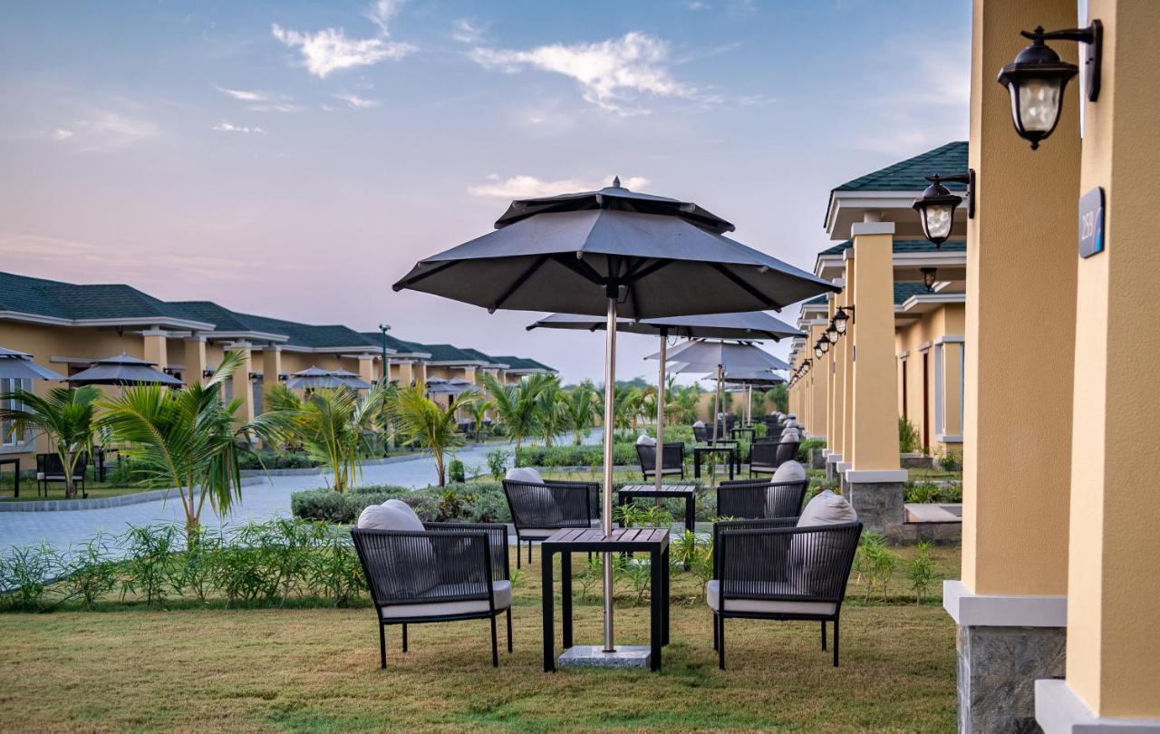 ฮอว์ทอร์น สวีท บาย วินด์แฮม ทวารกา Hotel ภายนอก รูปภาพ