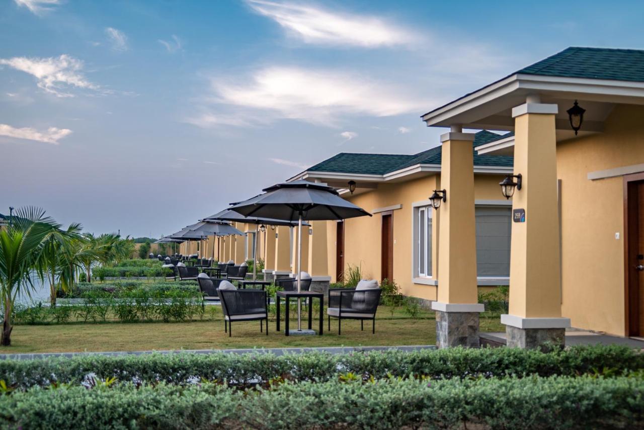 ฮอว์ทอร์น สวีท บาย วินด์แฮม ทวารกา Hotel ภายนอก รูปภาพ