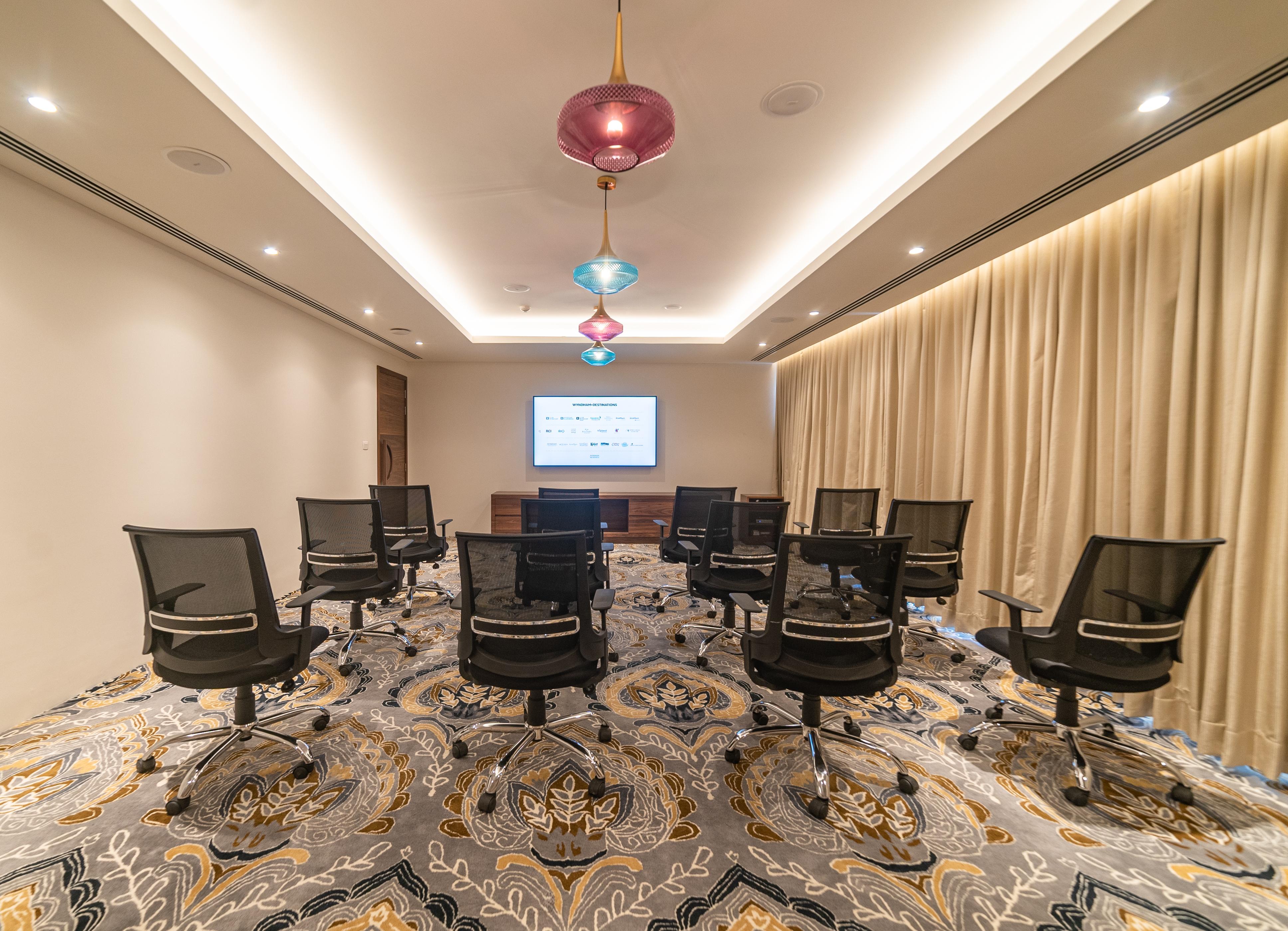 ฮอว์ทอร์น สวีท บาย วินด์แฮม ทวารกา Hotel ภายนอก รูปภาพ